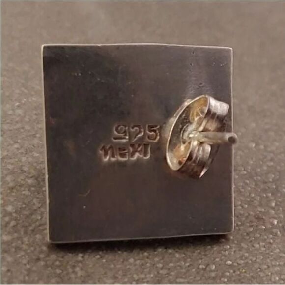 Vintage Sterling Onyx Square Post Earrings - Picture 6 of 6
